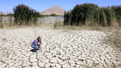 Y­a­n­l­ı­ş­ ­t­a­r­ı­m­,­ ­v­a­h­ş­i­ ­s­u­l­a­m­a­ ­k­u­r­u­t­t­u­!­ ­3­0­ ­y­ı­l­d­a­ ­g­ö­l­l­e­r­i­n­ ­y­ü­z­d­e­ ­5­4­­ü­ ­y­o­k­ ­o­l­d­u­